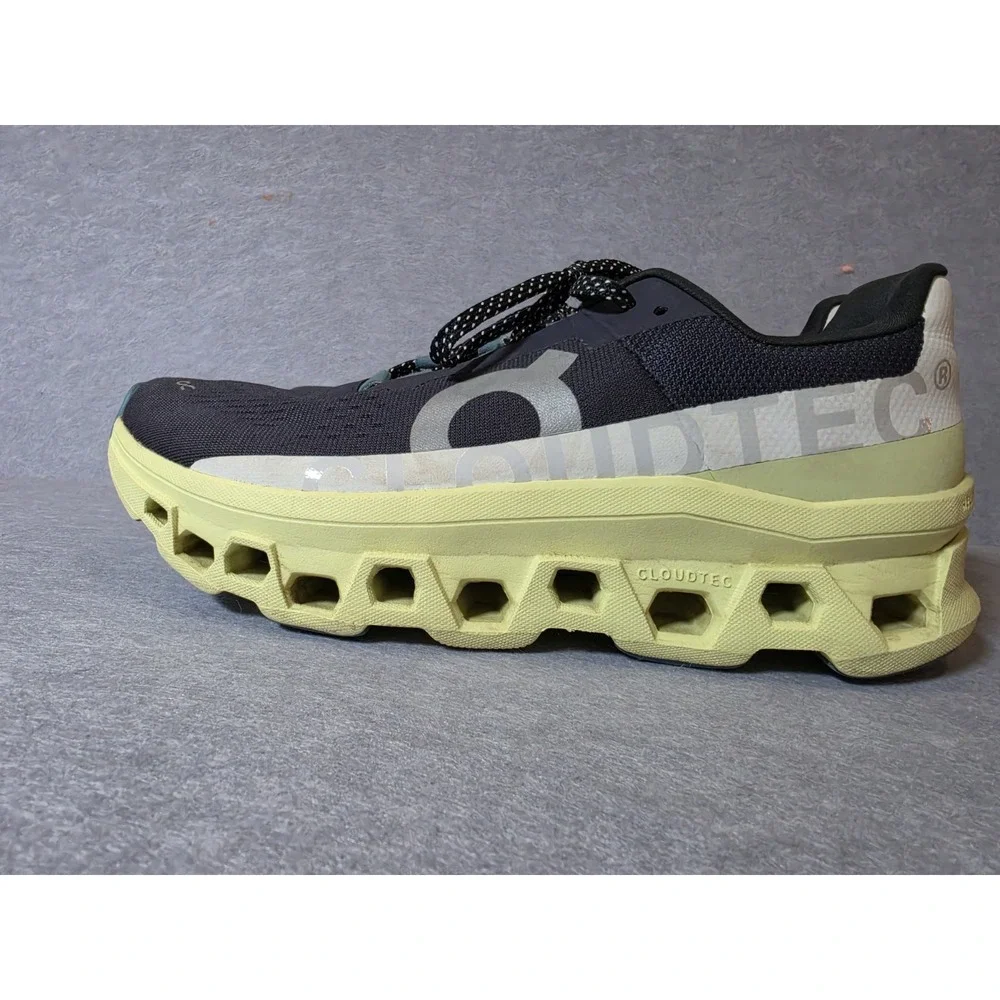 Mens SZ 9 On Cloudmonster Black White Lime